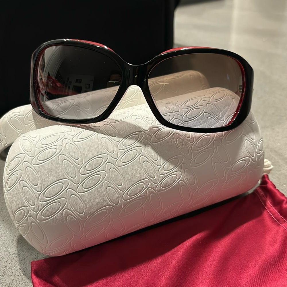 Oakley women’s sunglasses